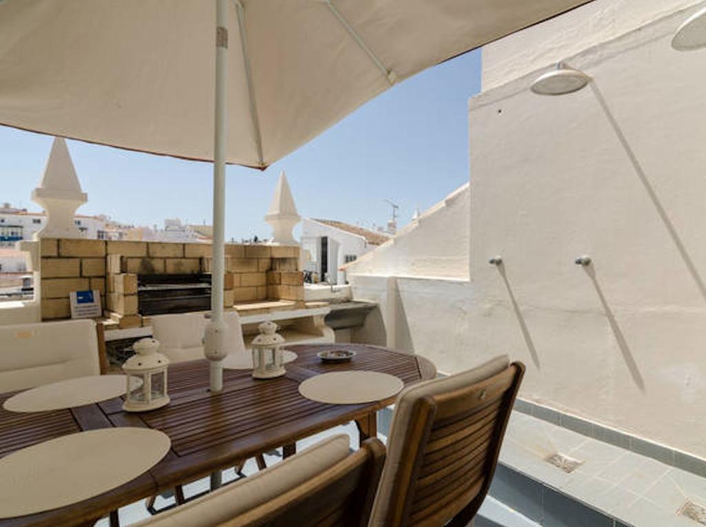 Casa Amarela Guesthouse Lagos Exterior photo